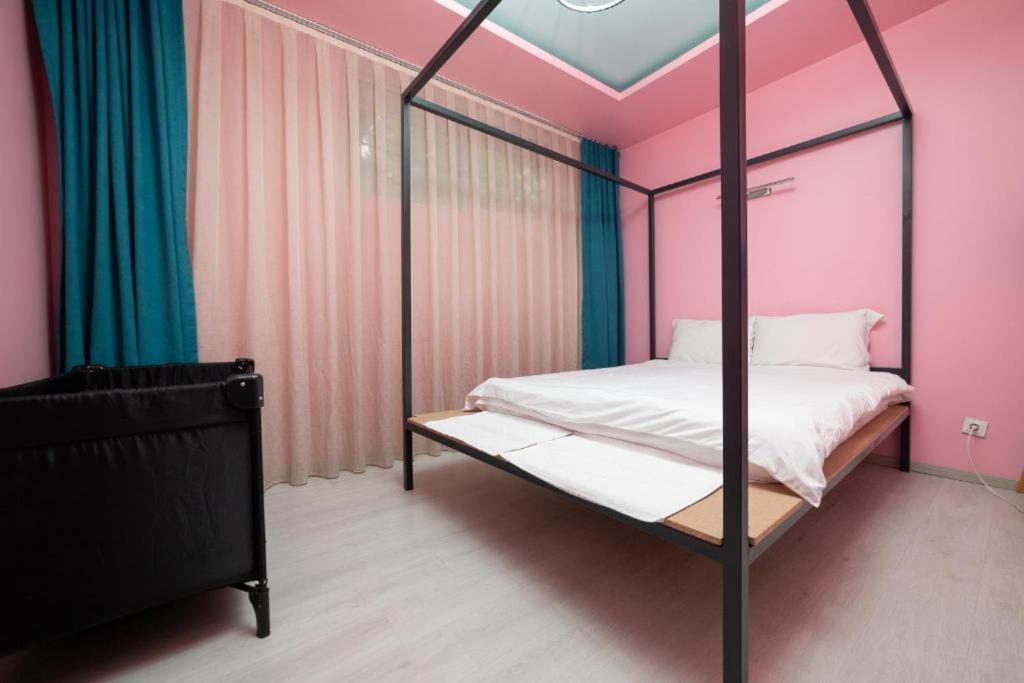 Hotel Gloria Ks พริสตีนา ภายนอก รูปภาพ